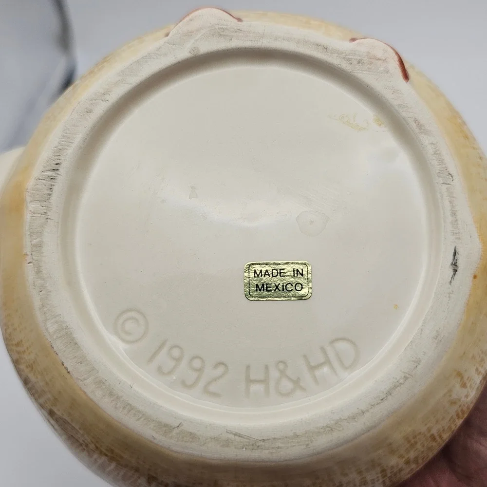 1992 H&HD Teapot Woman Figurine Lid Ceramic Made in‎ Mexico Collectible